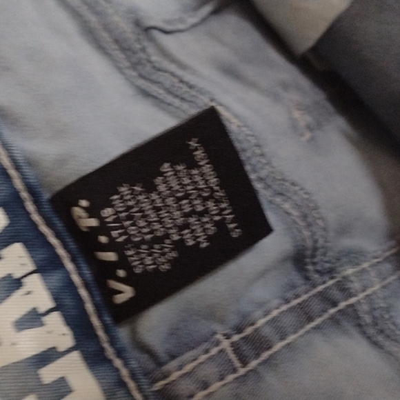 Jeans - Picture 2 of 3